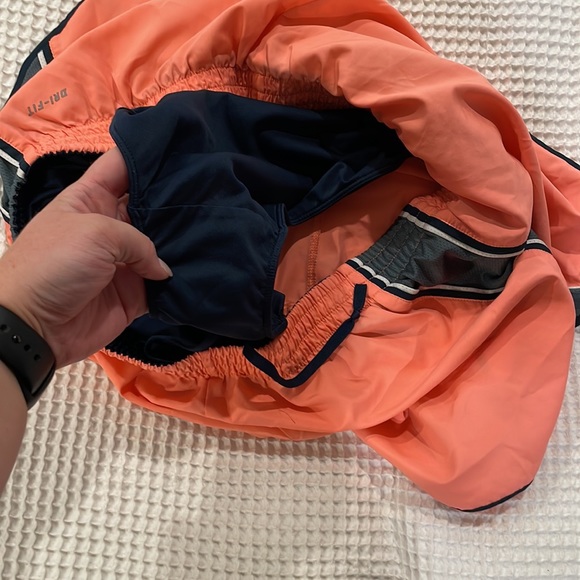 Nike Training Shorts - Picture 3 of 5